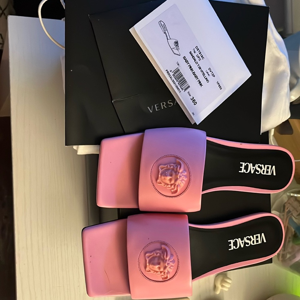 Tonal Medusa Slides